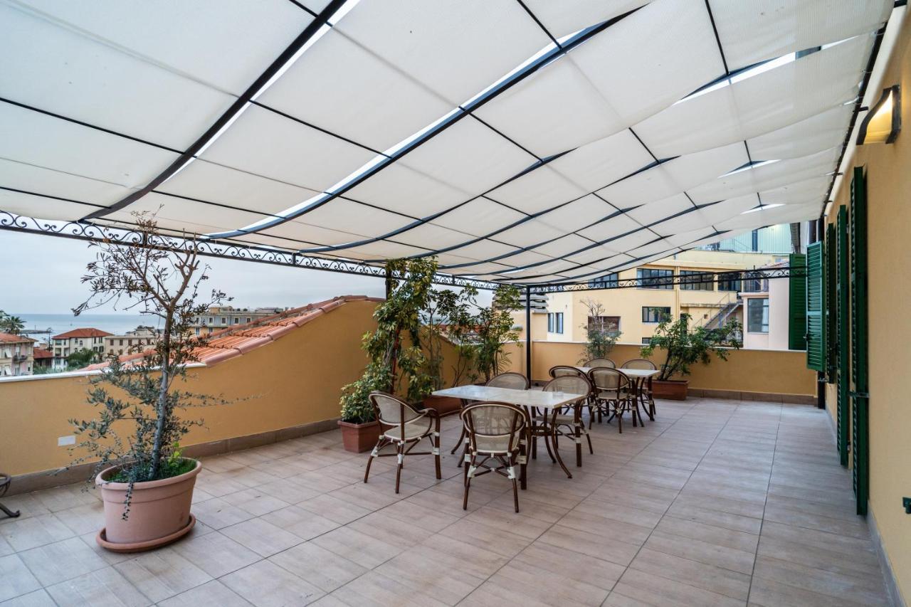 Hotel Globo Suite-Correnti Hotels Sanremo Exterior photo