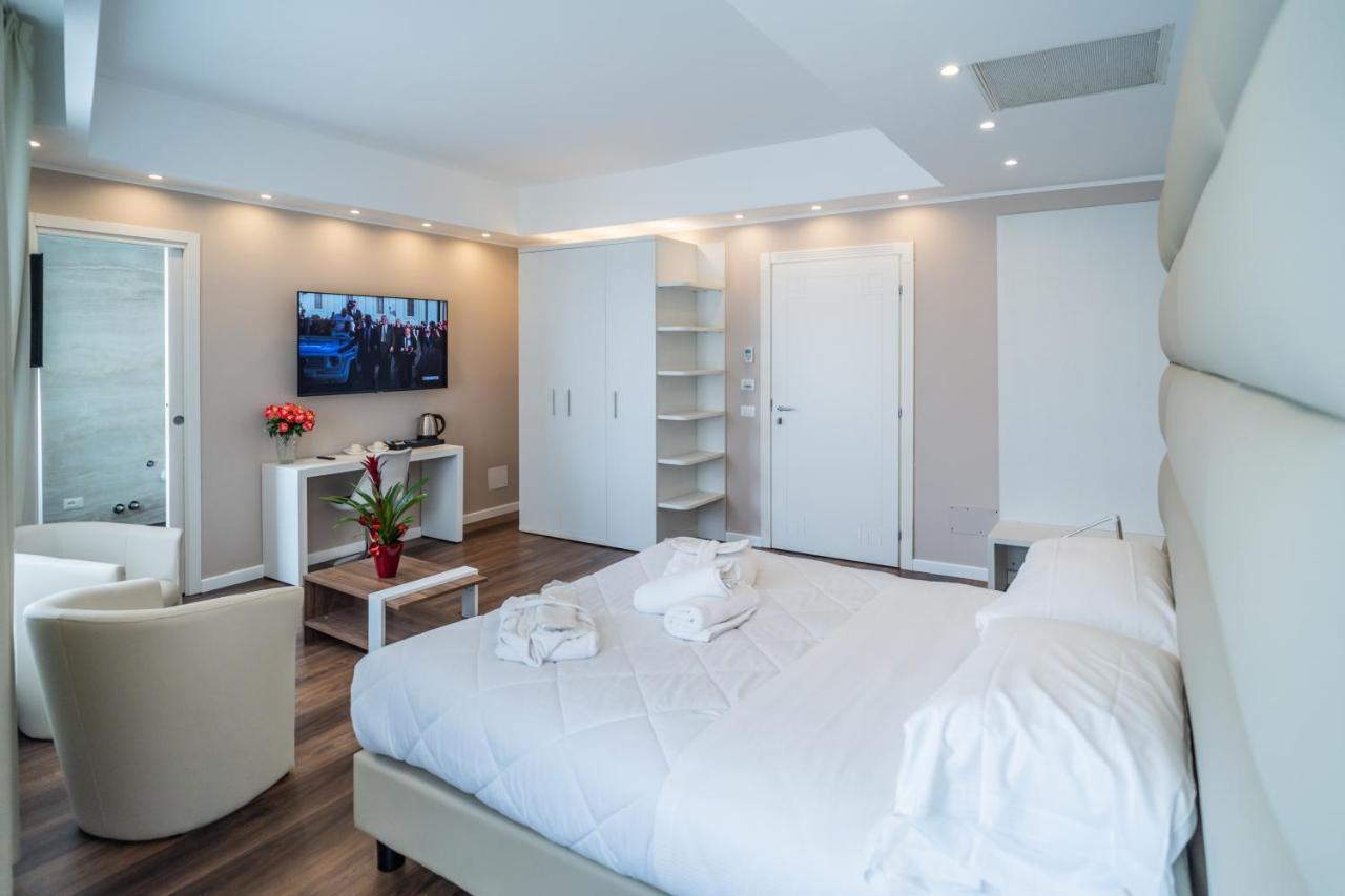 Hotel Globo Suite-Correnti Hotels Sanremo Exterior photo