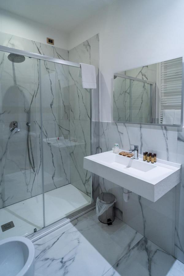 Hotel Globo Suite-Correnti Hotels Sanremo Exterior photo