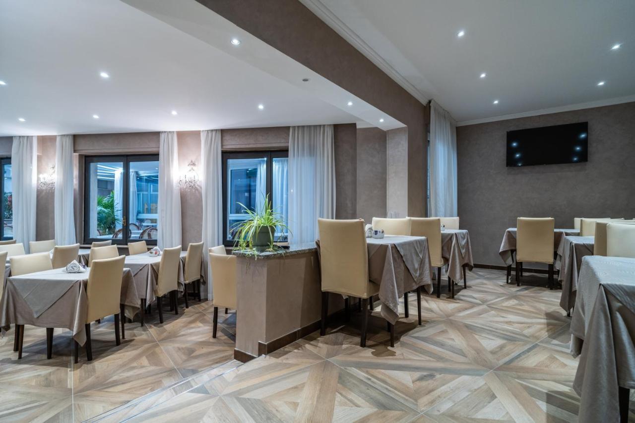 Hotel Globo Suite-Correnti Hotels Sanremo Exterior photo