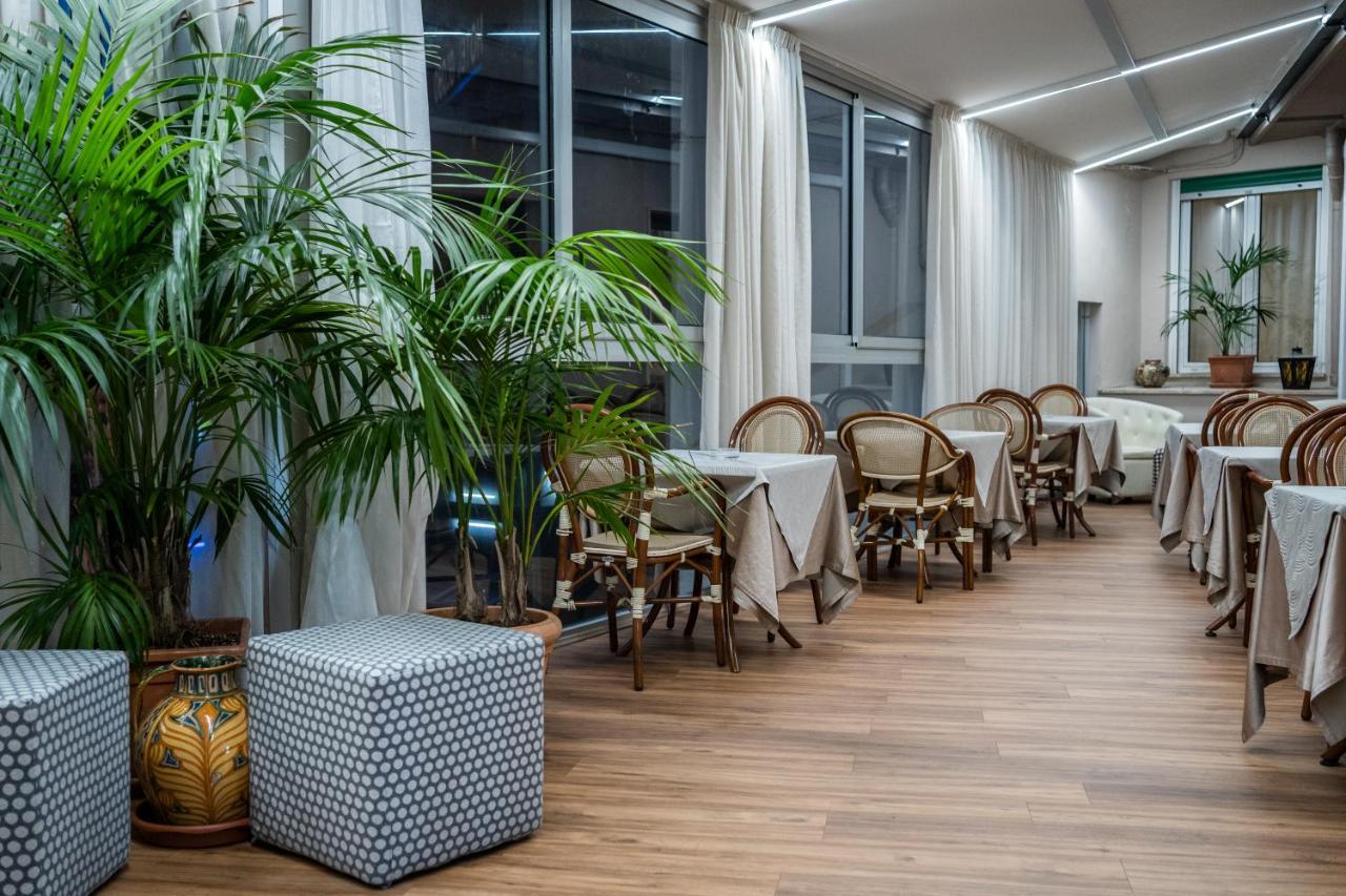 Hotel Globo Suite-Correnti Hotels Sanremo Exterior photo